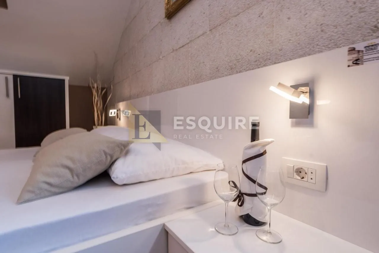 zadar - zgrada u centru stare jezgre grada sa 6 apartmana i 2 poslovna prostora - slika 18