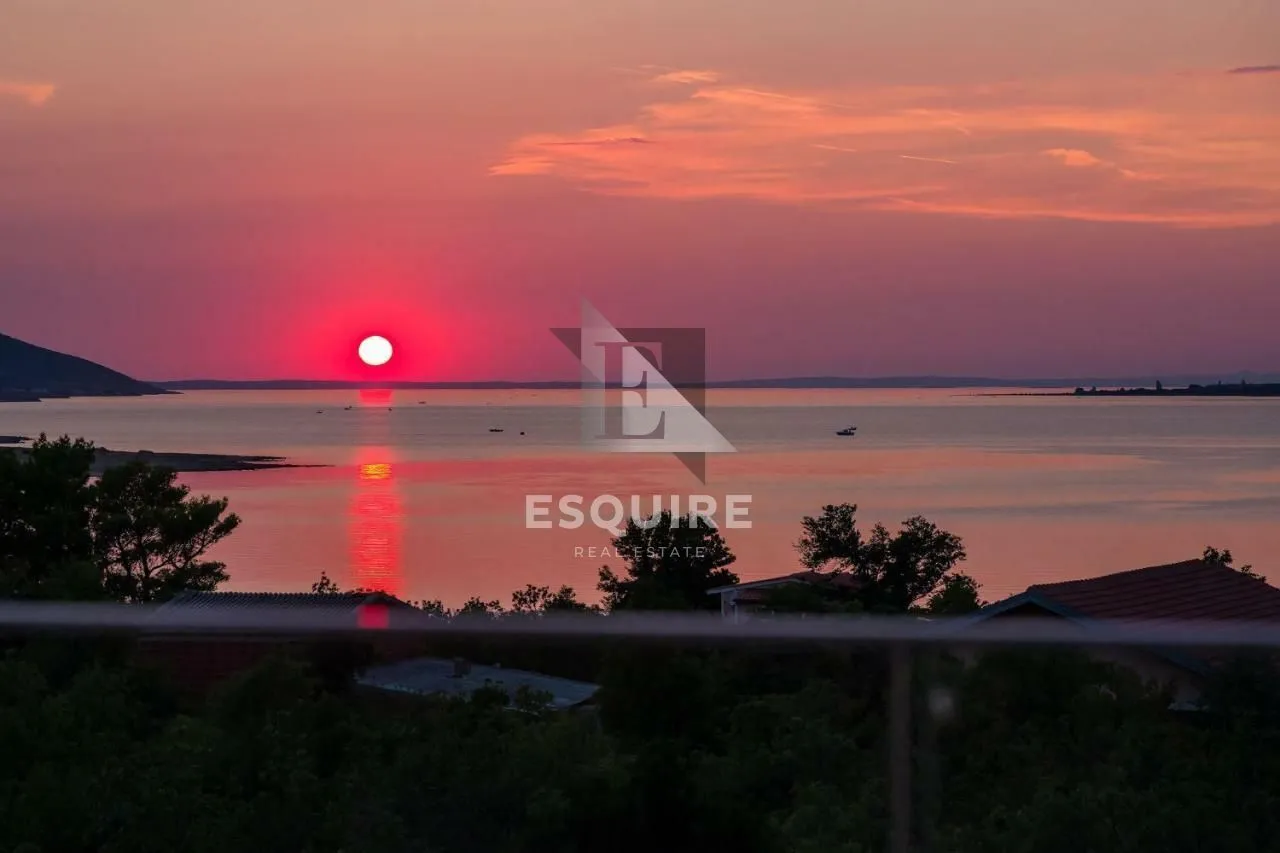 rovanjska - vila katnica s bazenom i velikim vrtom u blizini mora - 270m2 - slika 32
