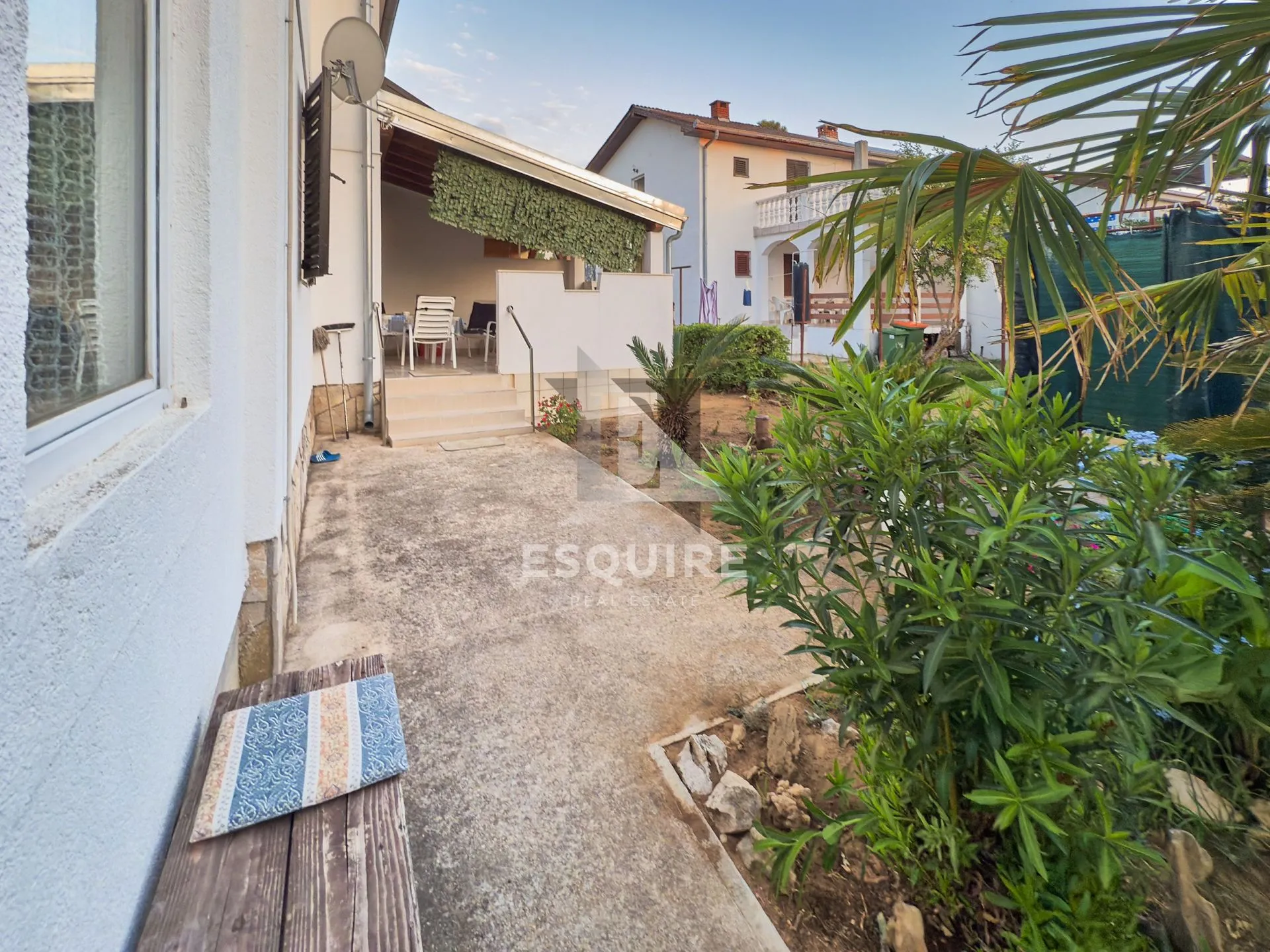 privlaka-sabunike, dvojna kuća s dva apartmana – 700 m od pješčane plaže!! - slika 6