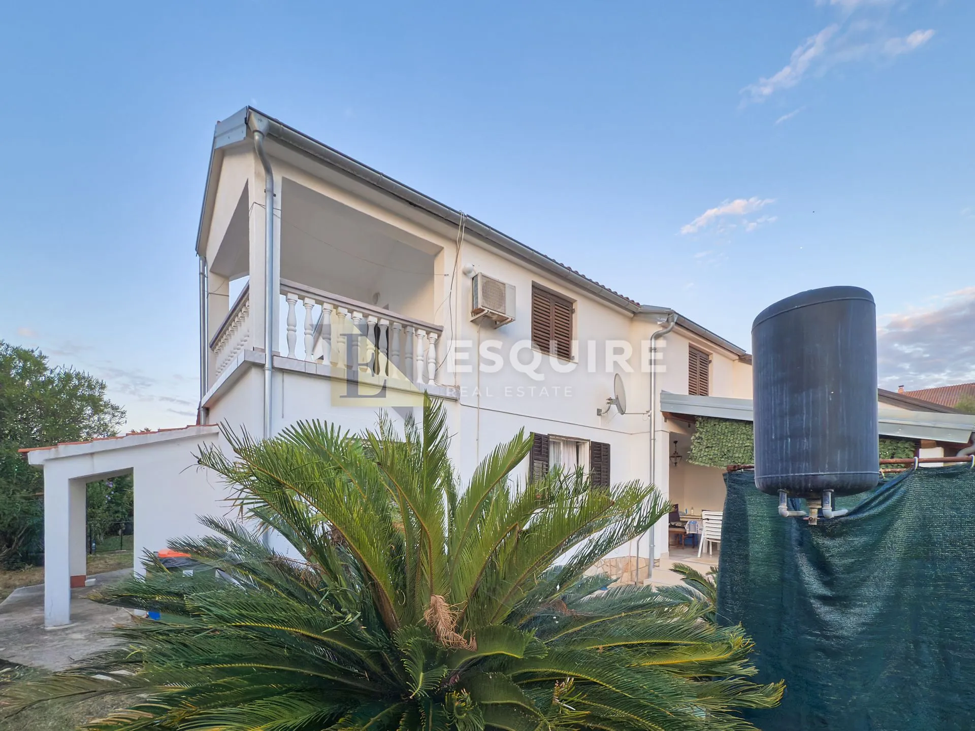PRIVLAKA-SABUNIKE, Dvojna kuća s dva apartmana – 700 m od pješčane plaže!! - Sabunike, Privlaka
