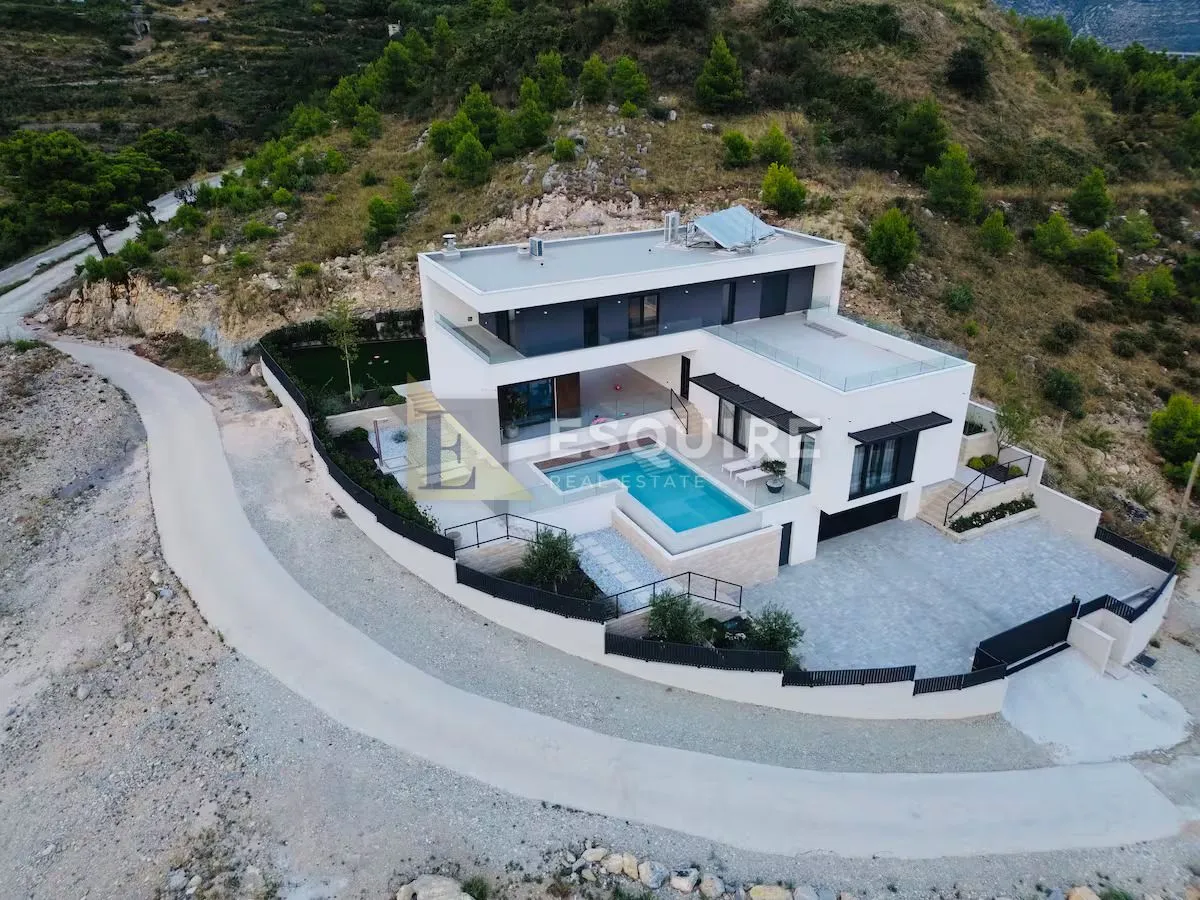 split- klis moderna villa sa bazenom i panoramskim pogledom - slika 11
