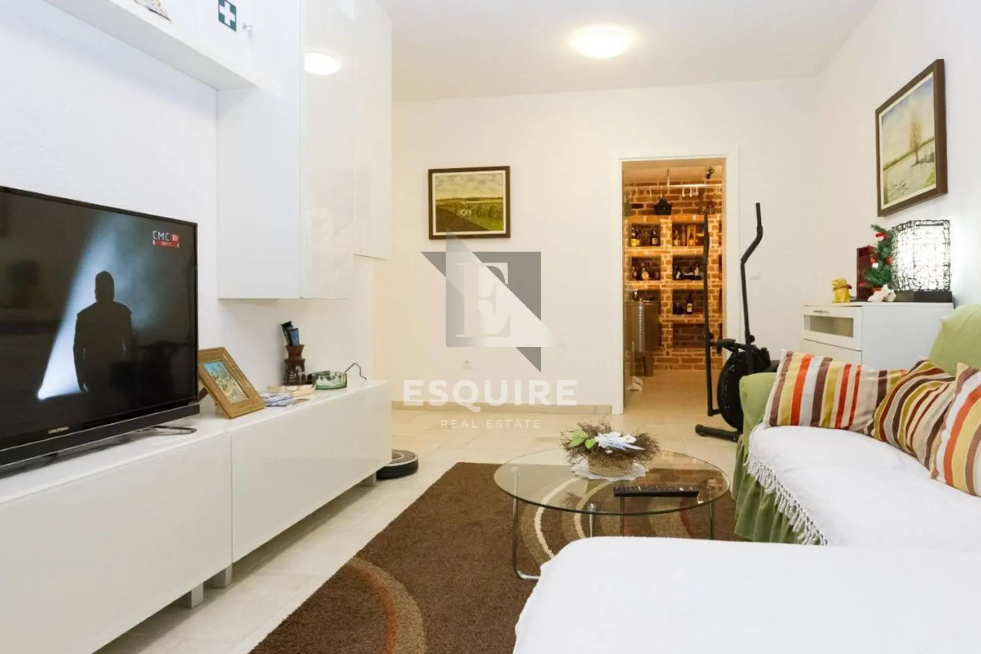 sukošan - kuća sa tri stana ukupne stambene površine - 345m2 - slika 37