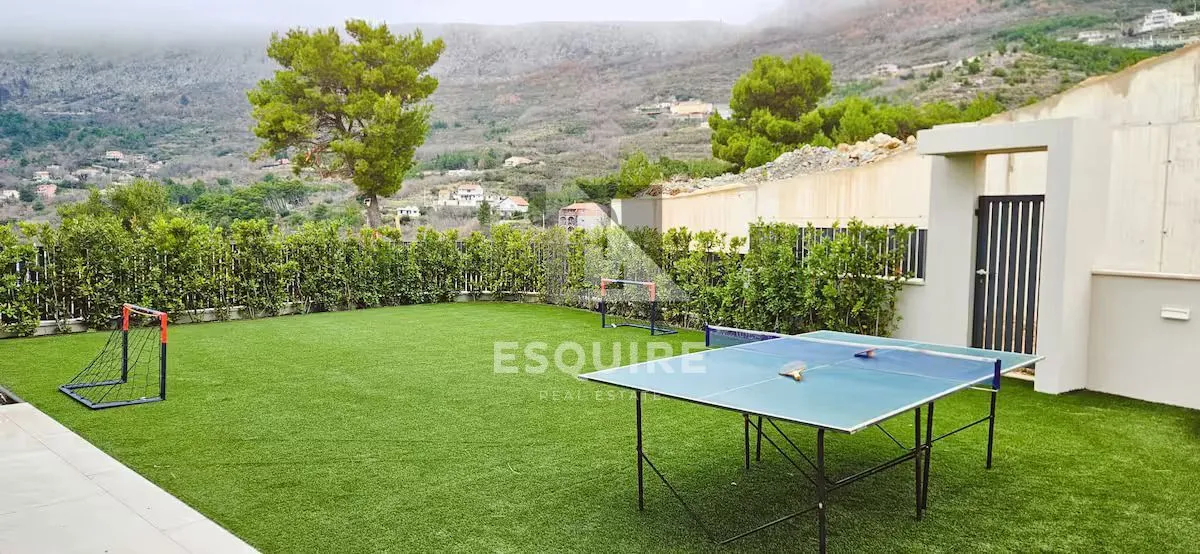split- klis moderna villa sa bazenom i panoramskim pogledom - slika 10