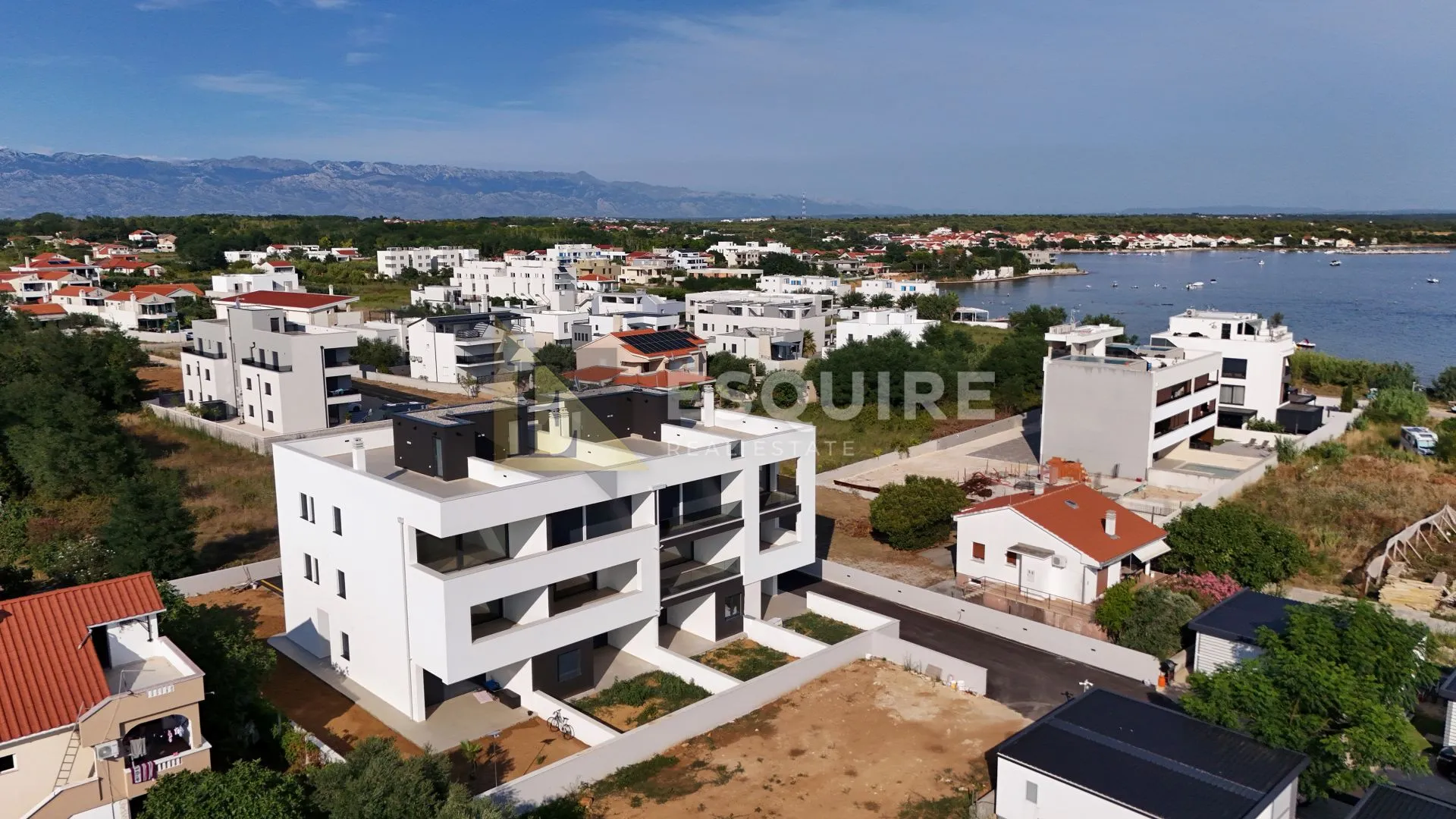 PRIVLAKA - Trosoban stan S5 na 1. katu, USELJIVO - 106m2