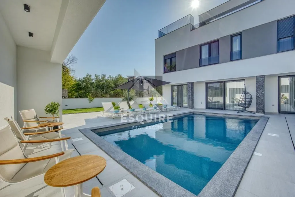 zaton - luksuzna četverosobna vila, 2 bazena - 234m2 - slika 2