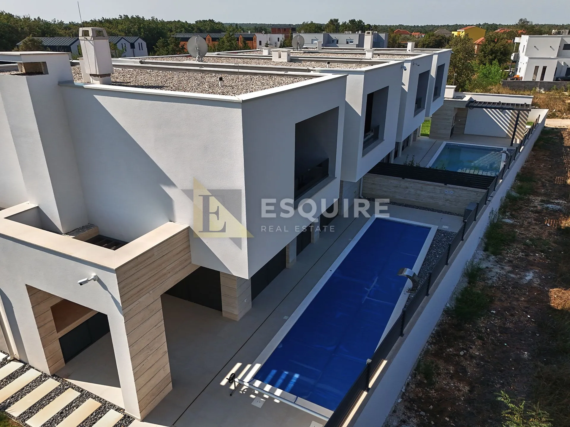 nin - zaton - moderna duplex vila s bazenom!! - slika 24