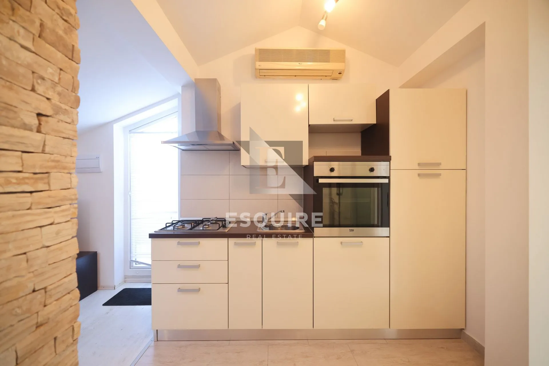 zaton - nin dvoetažni namješten apartman 135,37 m² - 250 m od mora! - slika 32
