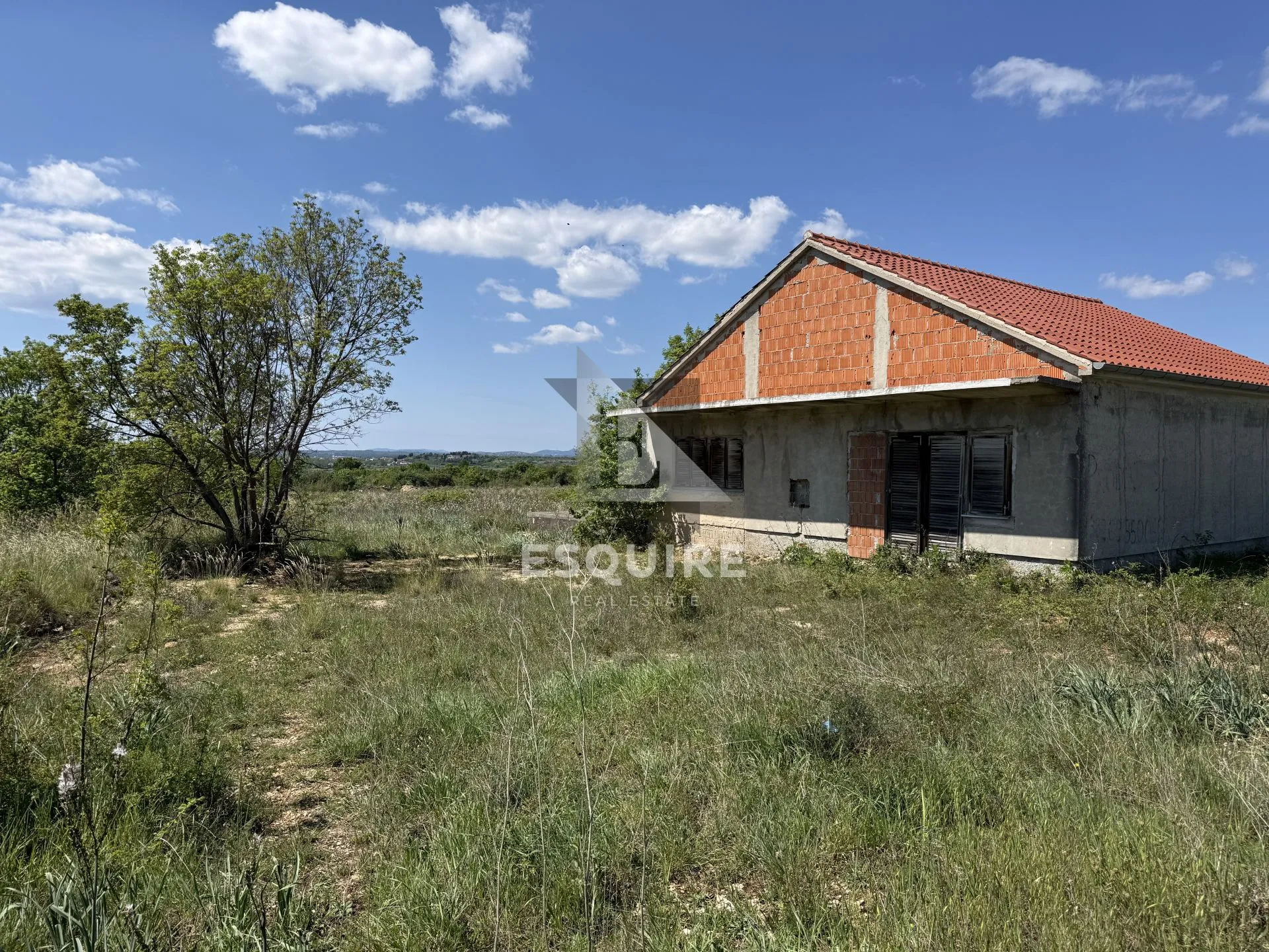 gornji zemunik - prodaje se kuća sa prostranim zemljištem od 4049 m2! - slika 2