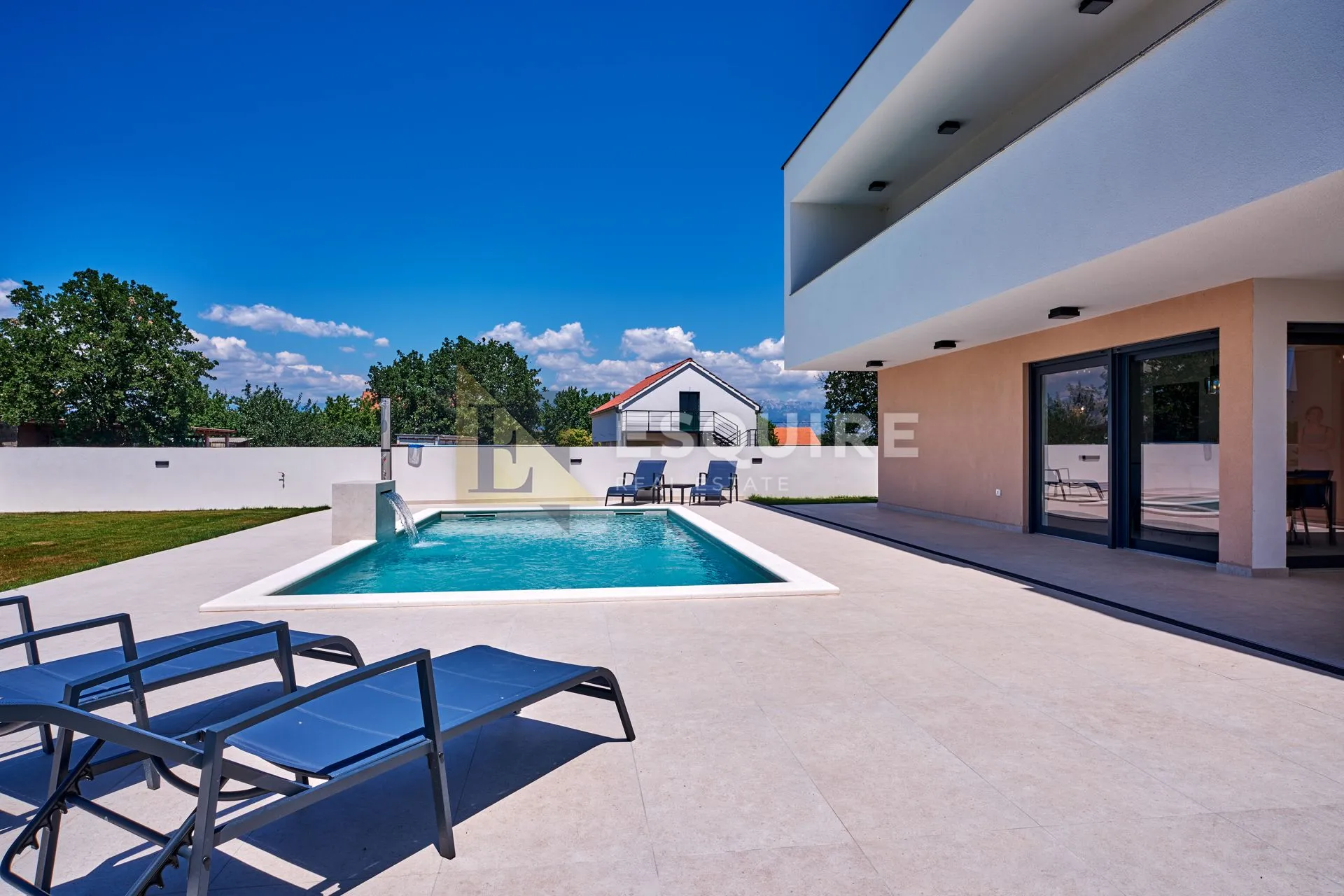 nin - žerava - moderna trosobna vila s bazenom - 188m2 - slika 12