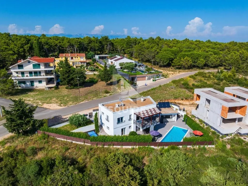 diklo - vila s bazenom i panoramskim pogledom na more i otoke - 200m2 - slika 37