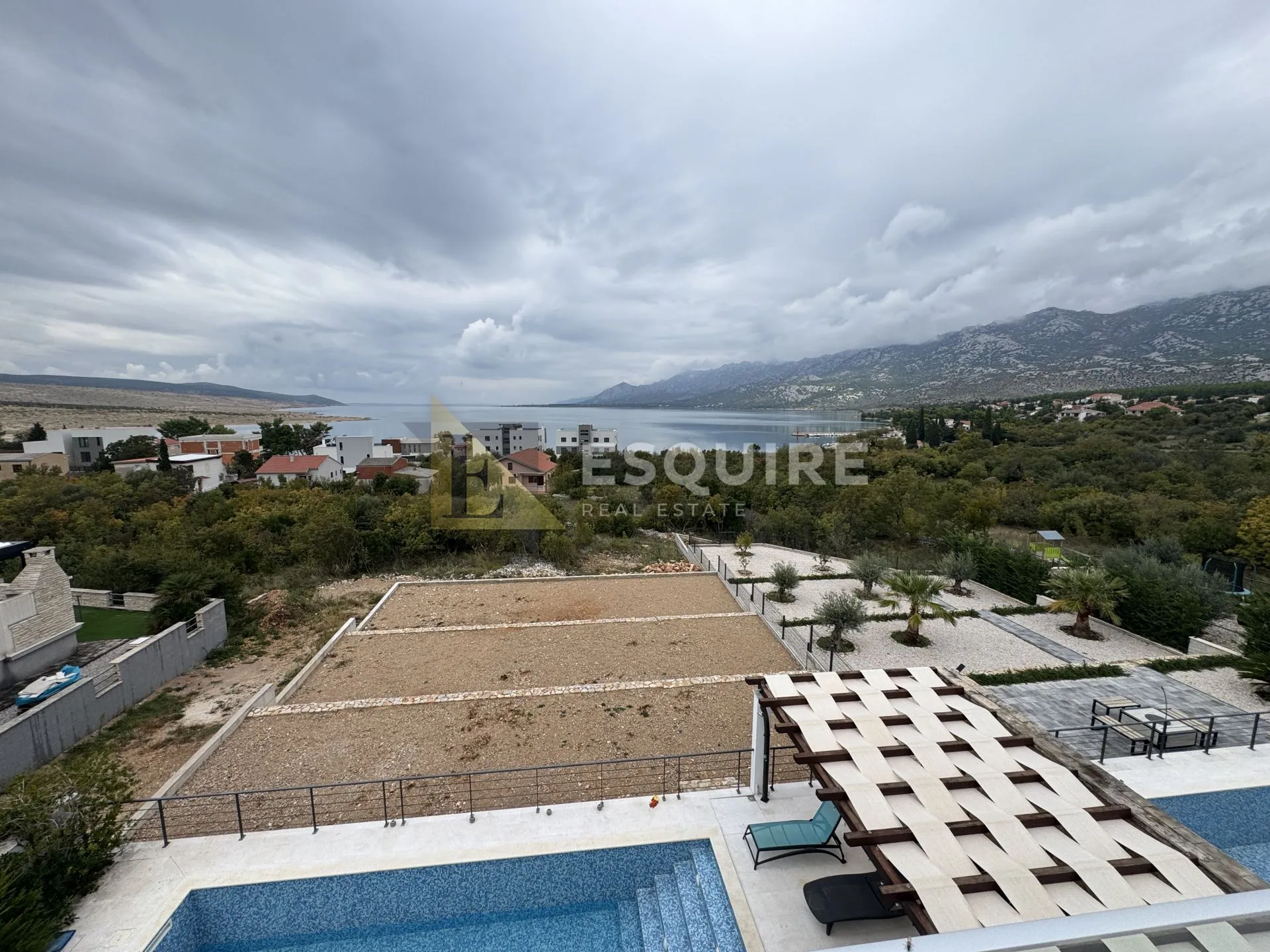 rovanjska - vila katnica s bazenom i velikim vrtom u blizini mora - 270m2 - slika 26