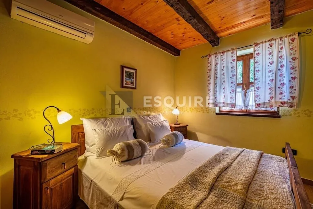 posedarje - vila s bazenom uz more- 2.redo od mora - slika 30