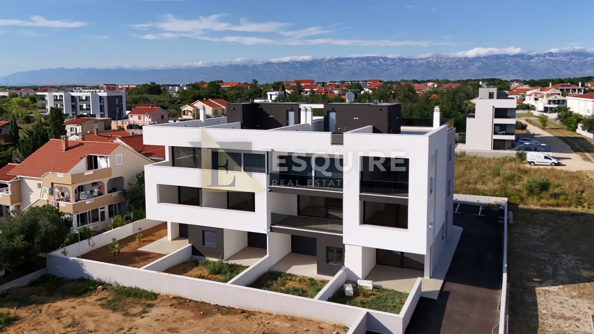 privlaka - dvosoban troetažni stan s7, useljivo - 130m2 - slika 9