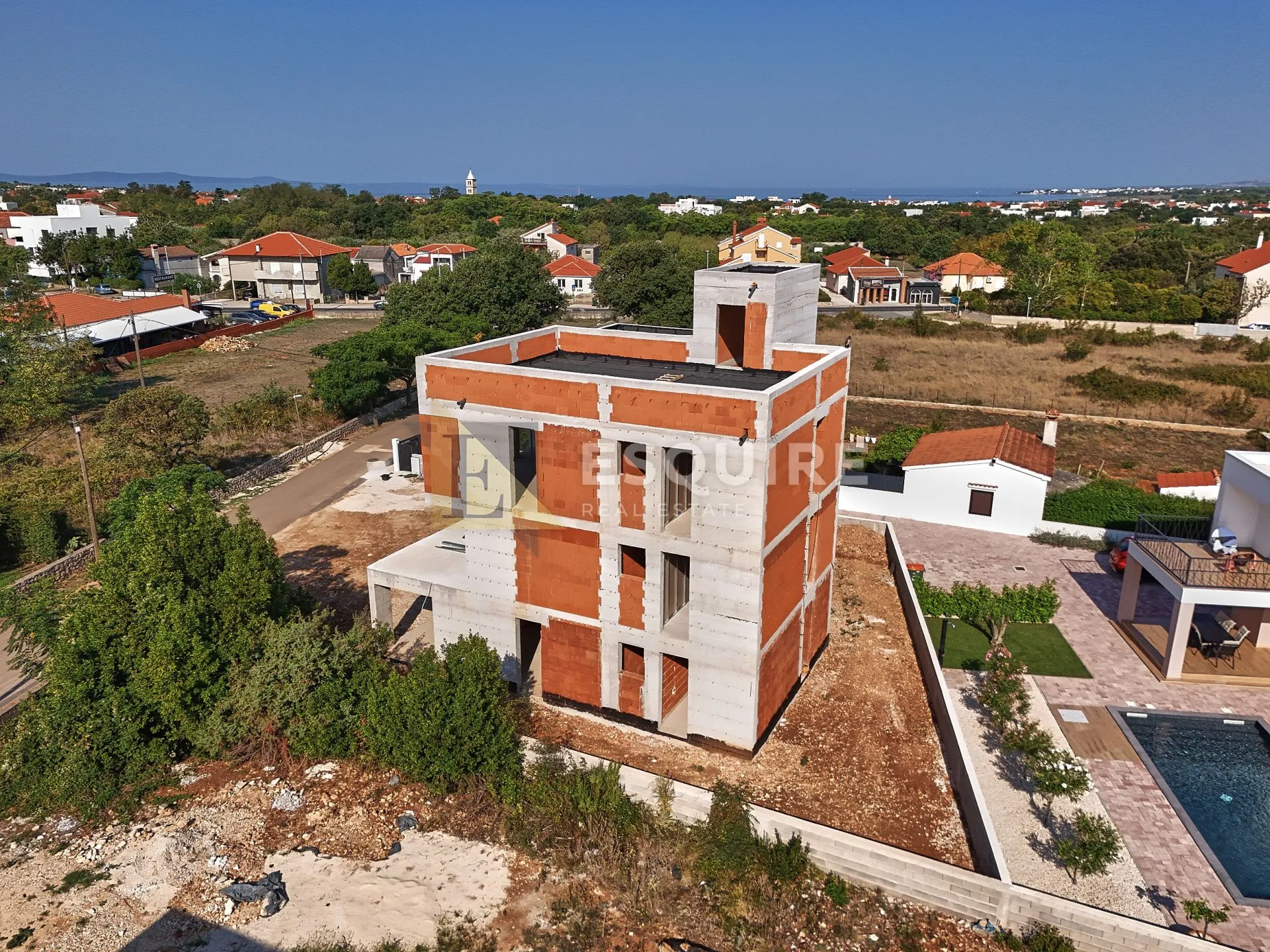 zaton – prostrani apartman s vrtom i terasom u mirnom okruženju!! - slika 4