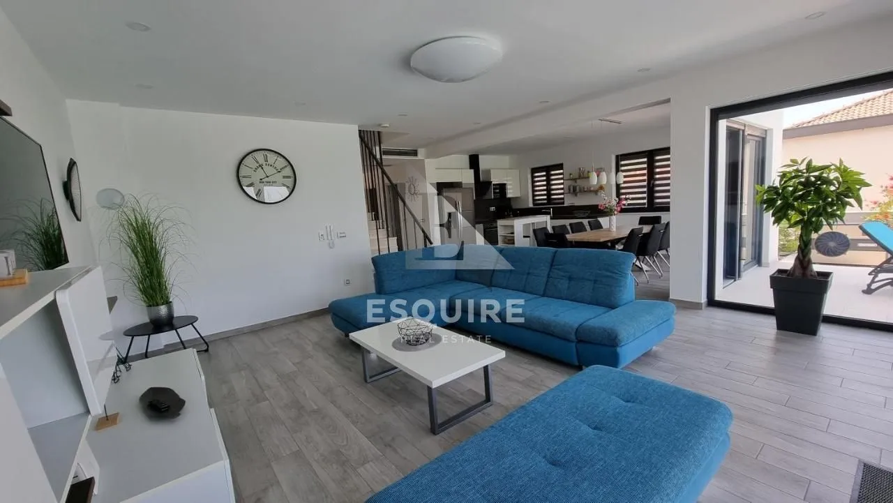 rovanjska - vila katnica s bazenom i velikim vrtom u blizini mora - 270m2 - slika 5