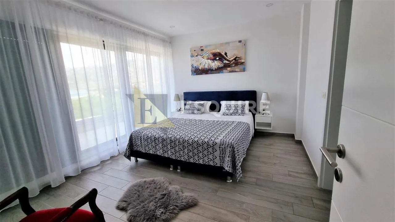 rovanjska - vila katnica s bazenom i velikim vrtom u blizini mora - 270m2 - slika 17