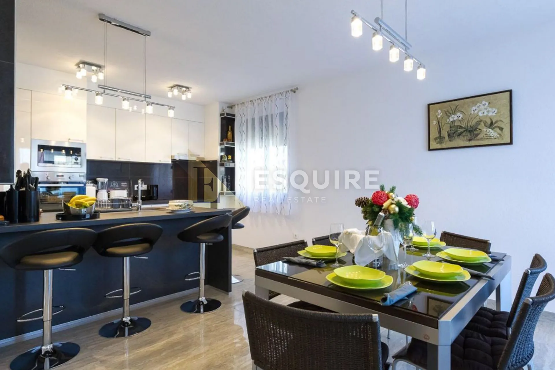 sukošan - kuća sa tri stana ukupne stambene površine - 345m2 - slika 27