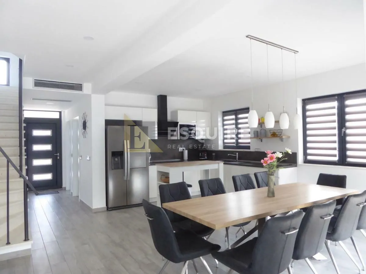rovanjska - vila katnica s bazenom i velikim vrtom u blizini mora - 270m2 - slika 8