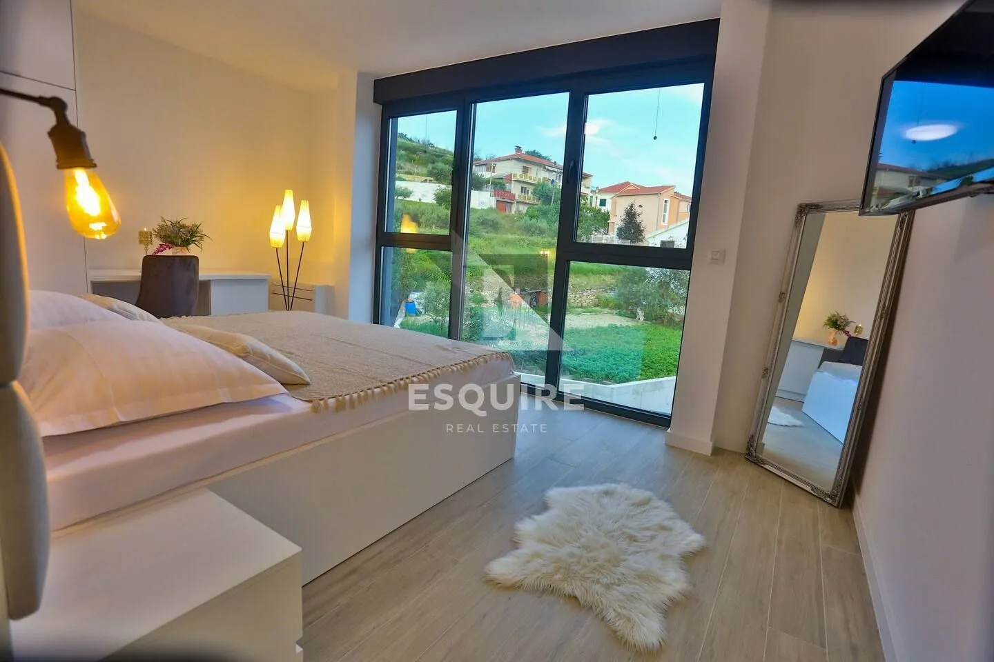 luksuzna vila s bazenom, okolica splita - slika 54