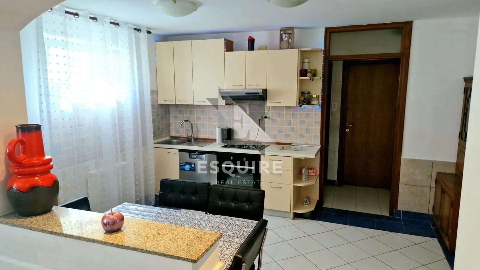 bili brig - trosoban stan u suterenu - 87m2 - slika 4