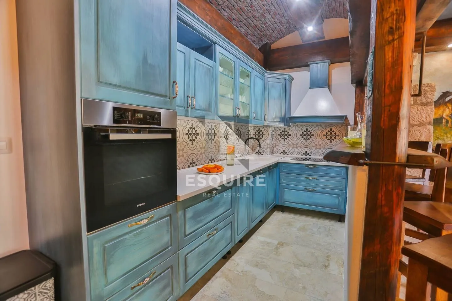 luksuzna vila s bazenom, okolica splita - slika 32