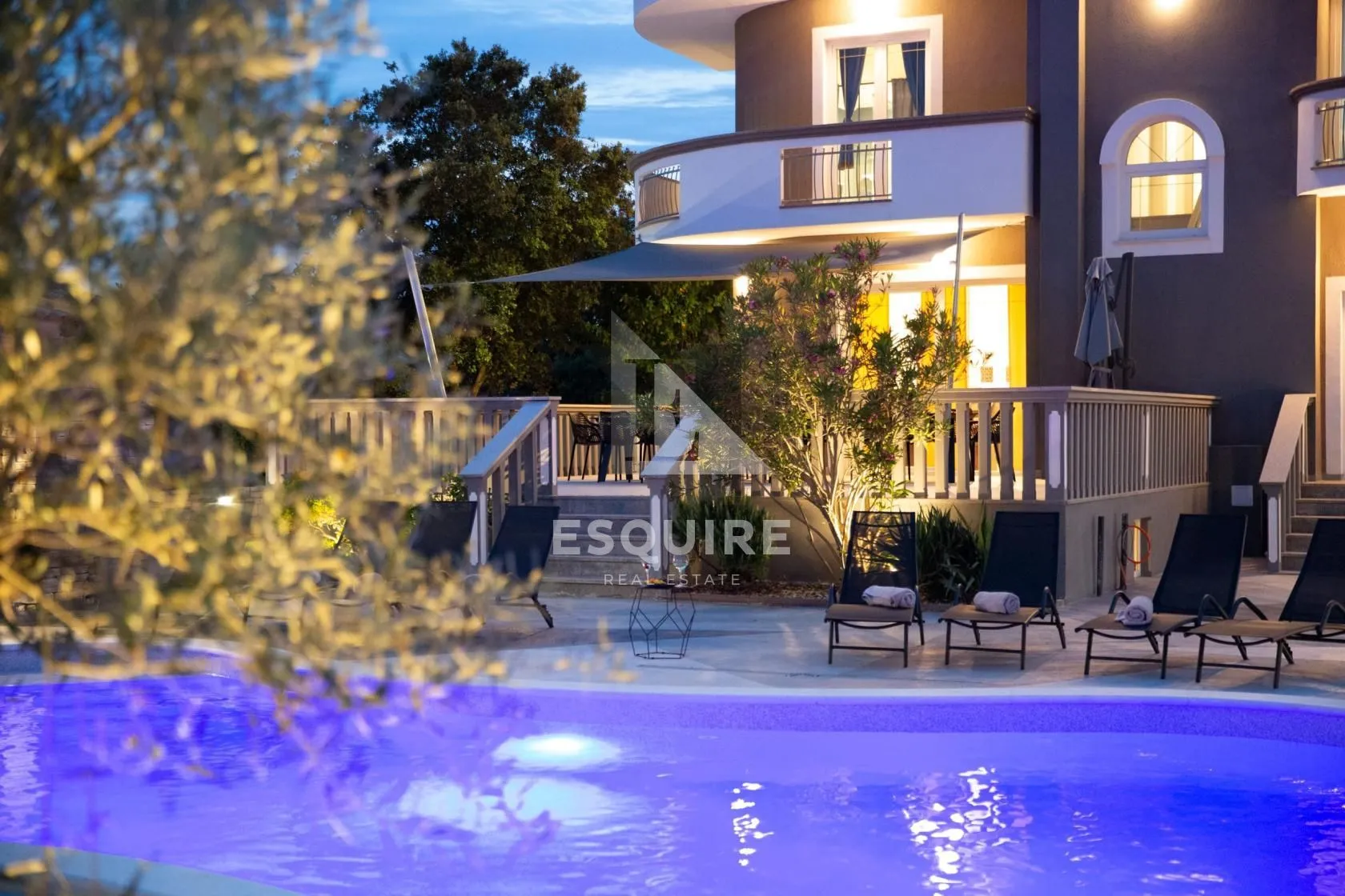 zaton - luksuzna vila s bazenom, 8 spavaćih soba - 385m2 - slika 7