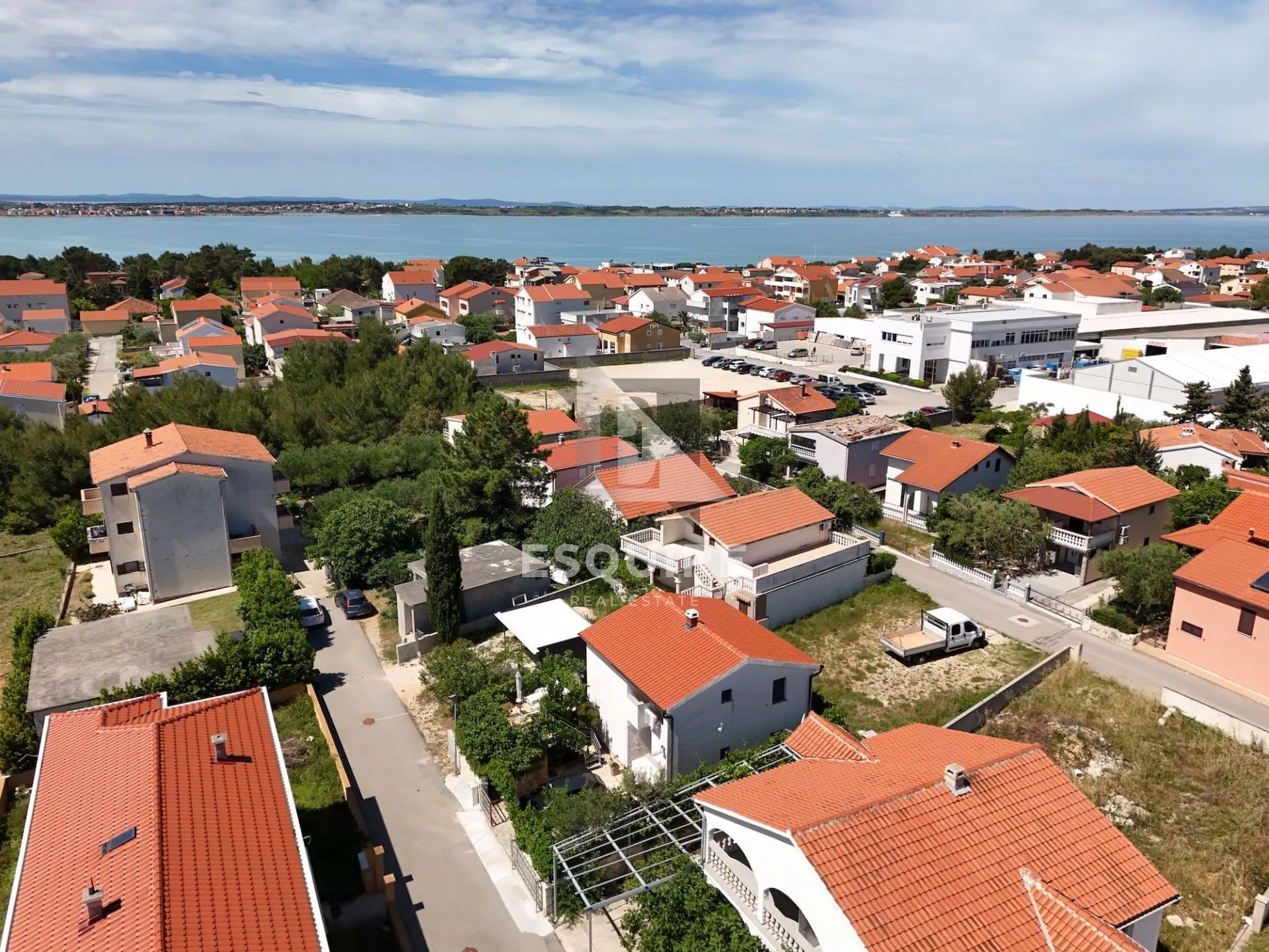 vrsi - samostojeća katnica sa dvije stambene jedinice - 250m2 - slika 35