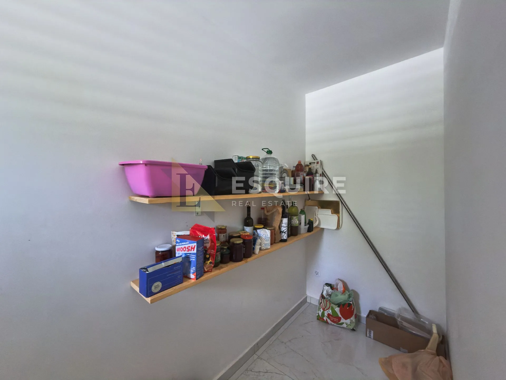 murvica - trosobna prizemnica s velikom okućnicom i bazenom - 235m2 - slika 6