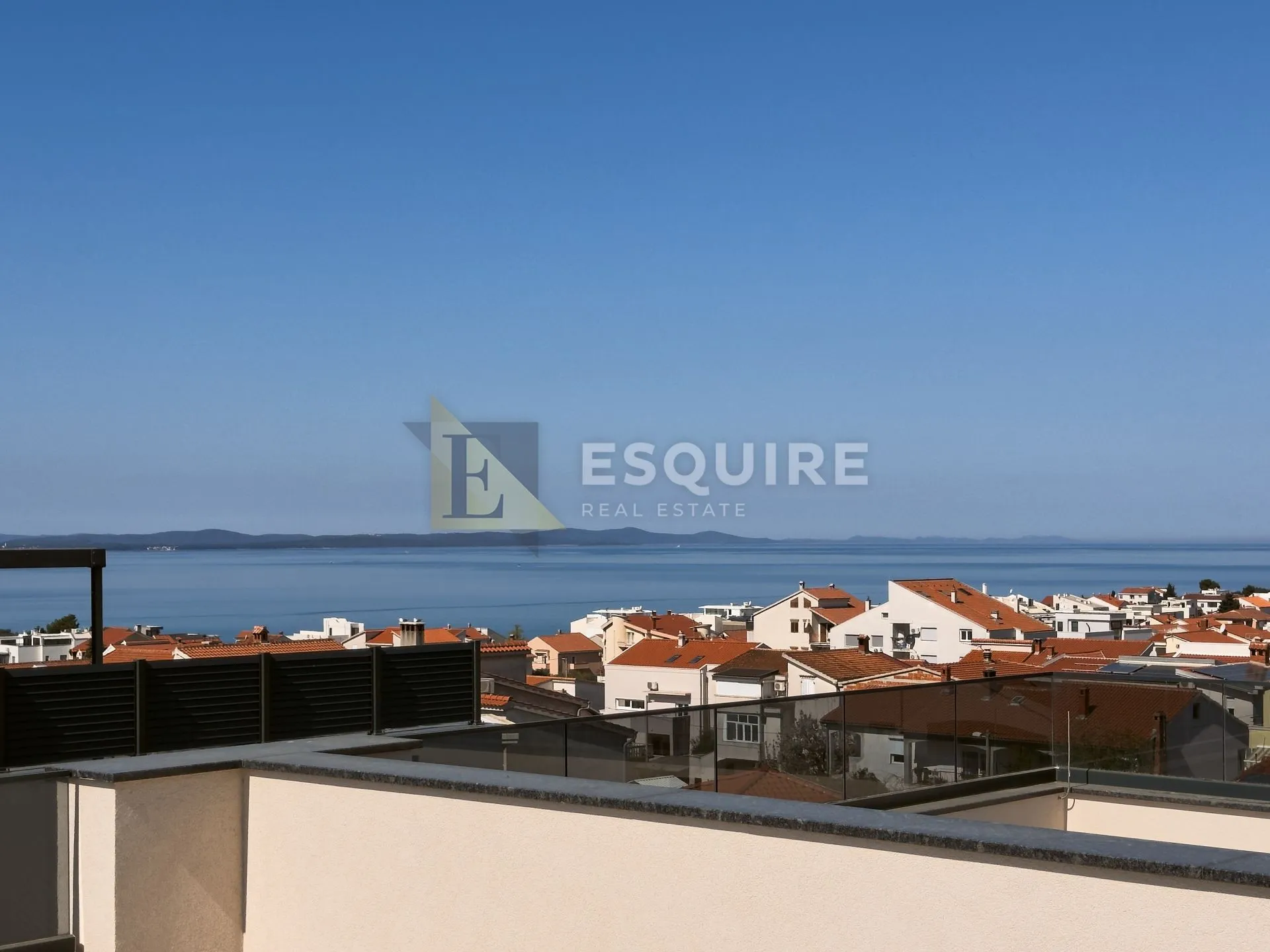 zadar - diklovac - trosoban namješten stan s vrtom i krovnom terasom - 141m2 - slika 27