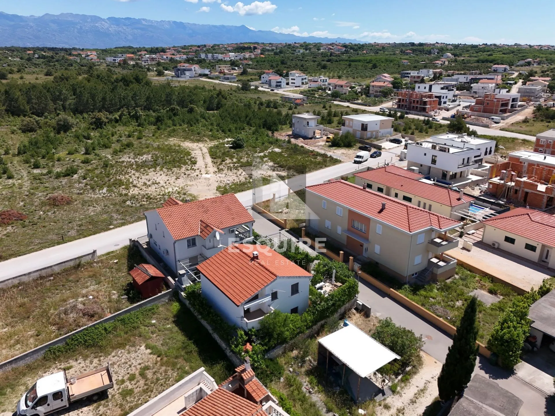 vrsi - samostojeća katnica sa dvije stambene jedinice - 250m2 - slika 39