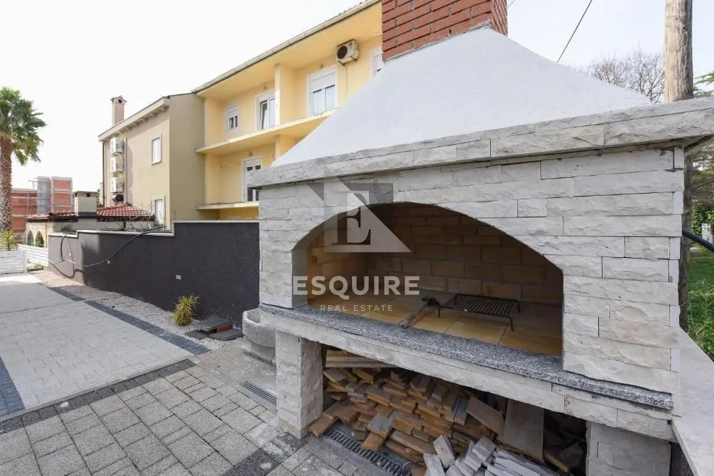 diklo - dvosoban stan s vrtom 150m od mora - 131m2 - slika 25