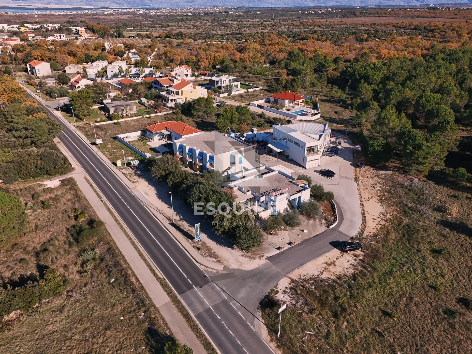 zaton - dvije poslovno stambene zgrade - 1200m2 - slika 34