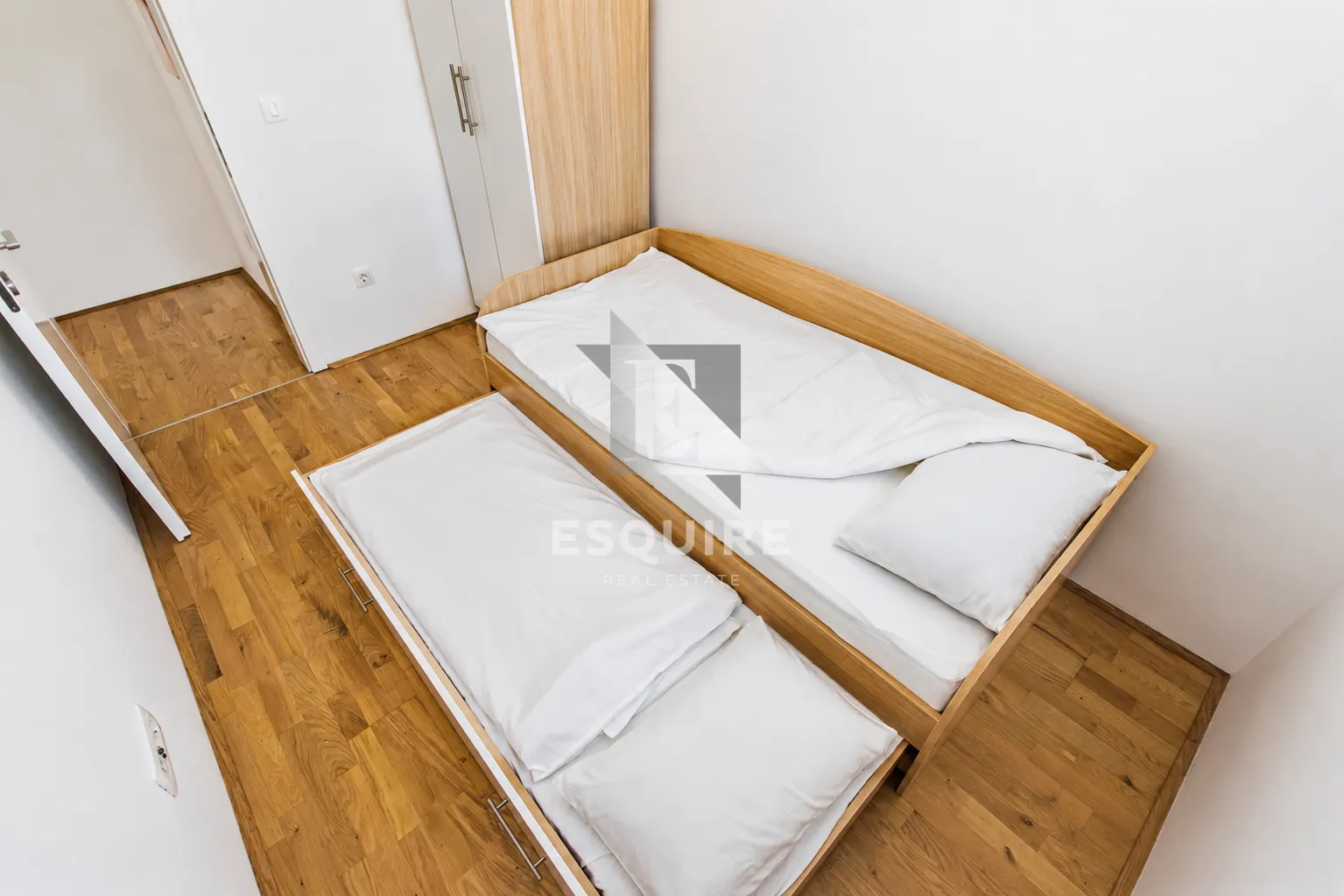 privlaka – namješten apartman c1 u prizemlju s velikim vrtom, 90 m od mora!! - slika 9