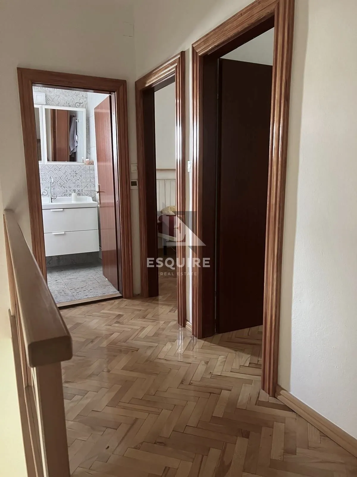 zadar - diklo - trosoban dvoetažni stan 100m od mora - 118m2 - slika 13