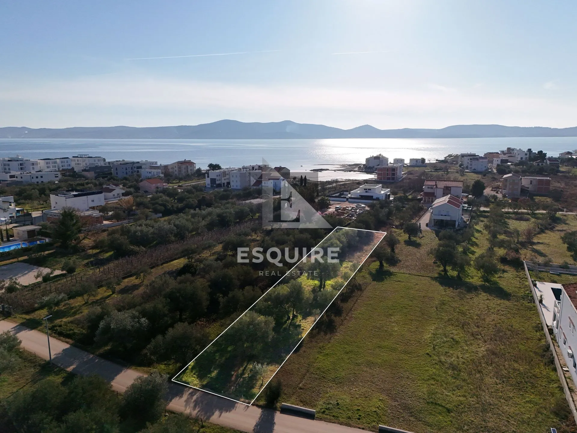 sukošan - građevinsko zemljište 200m od mora - 1100m2 - slika 2