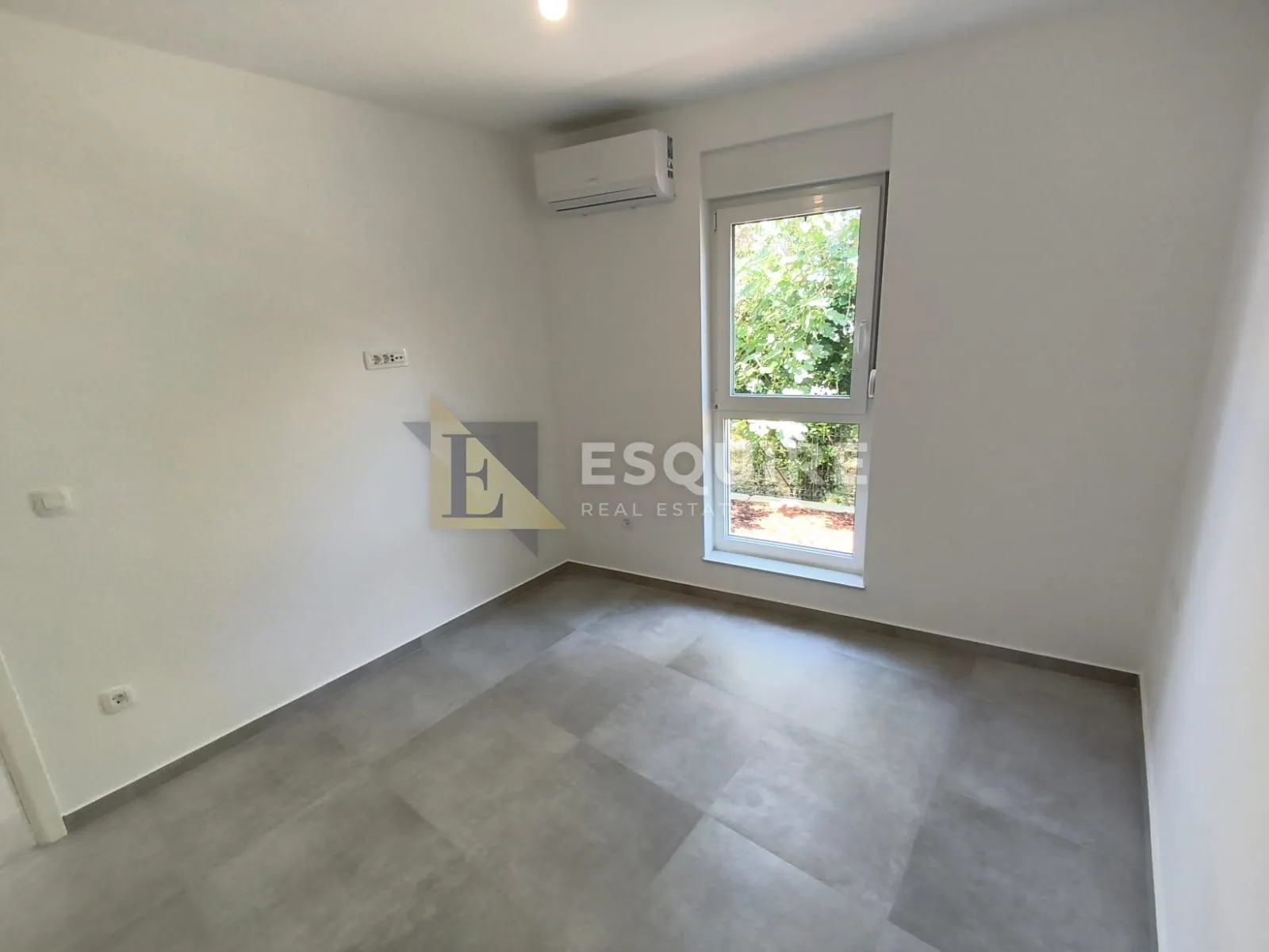 sukošan - trosoban stan u prizemlju s2 samo 60m od mora - 91m2 - slika 10