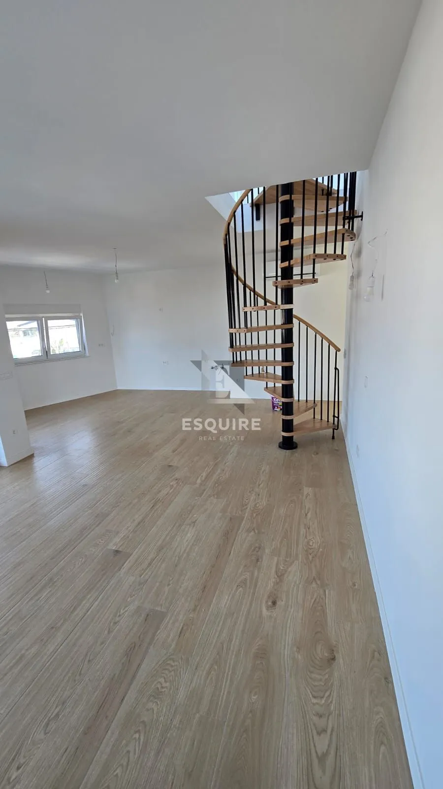 vinjerac - trosoban penthouse s krovnom terasom i panoramskim pogledom na more!! - slika 11