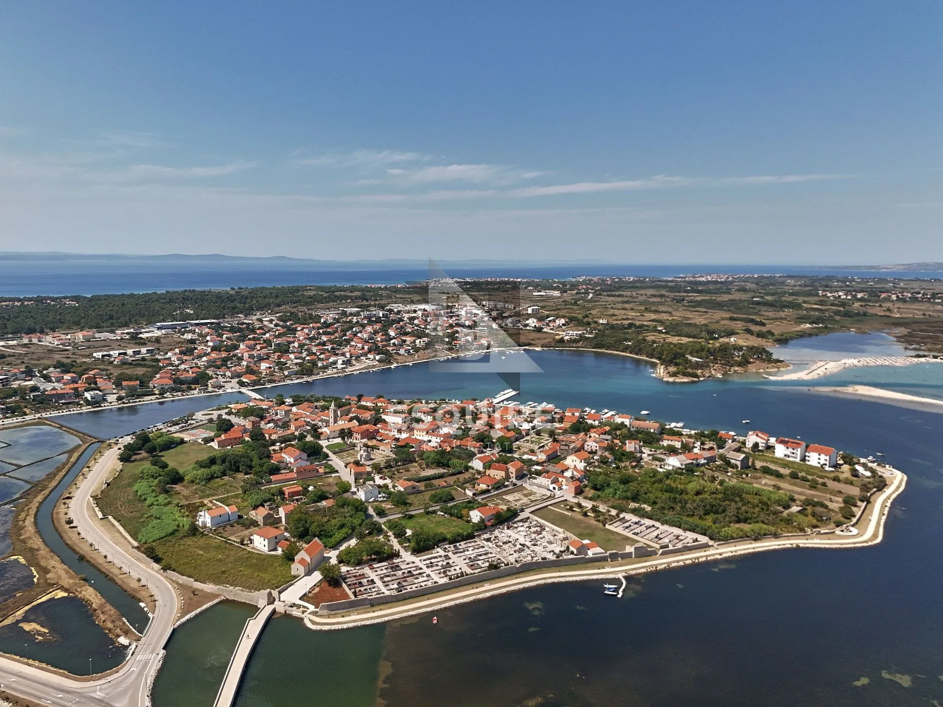 nin – moderna kuća u nizu oznake s3 s bazenom, 150 m od mora!! - slika 11