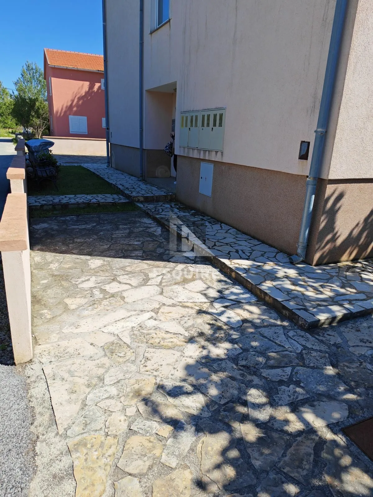 privlaka - jednosoban apartman 350m od mora - 45m2 - slika 16