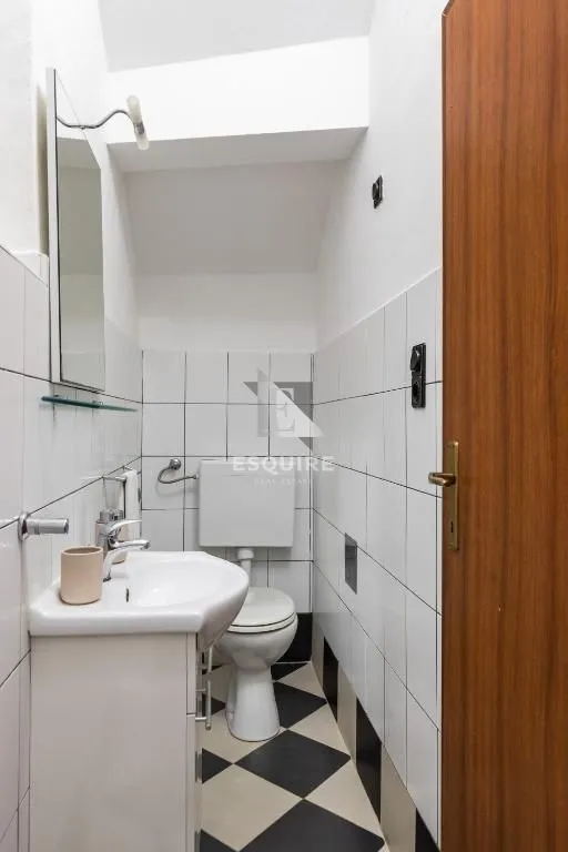 brač - sutivan - kuća sa dvije stambene jedinice i bazenom - 425m2 - slika 29