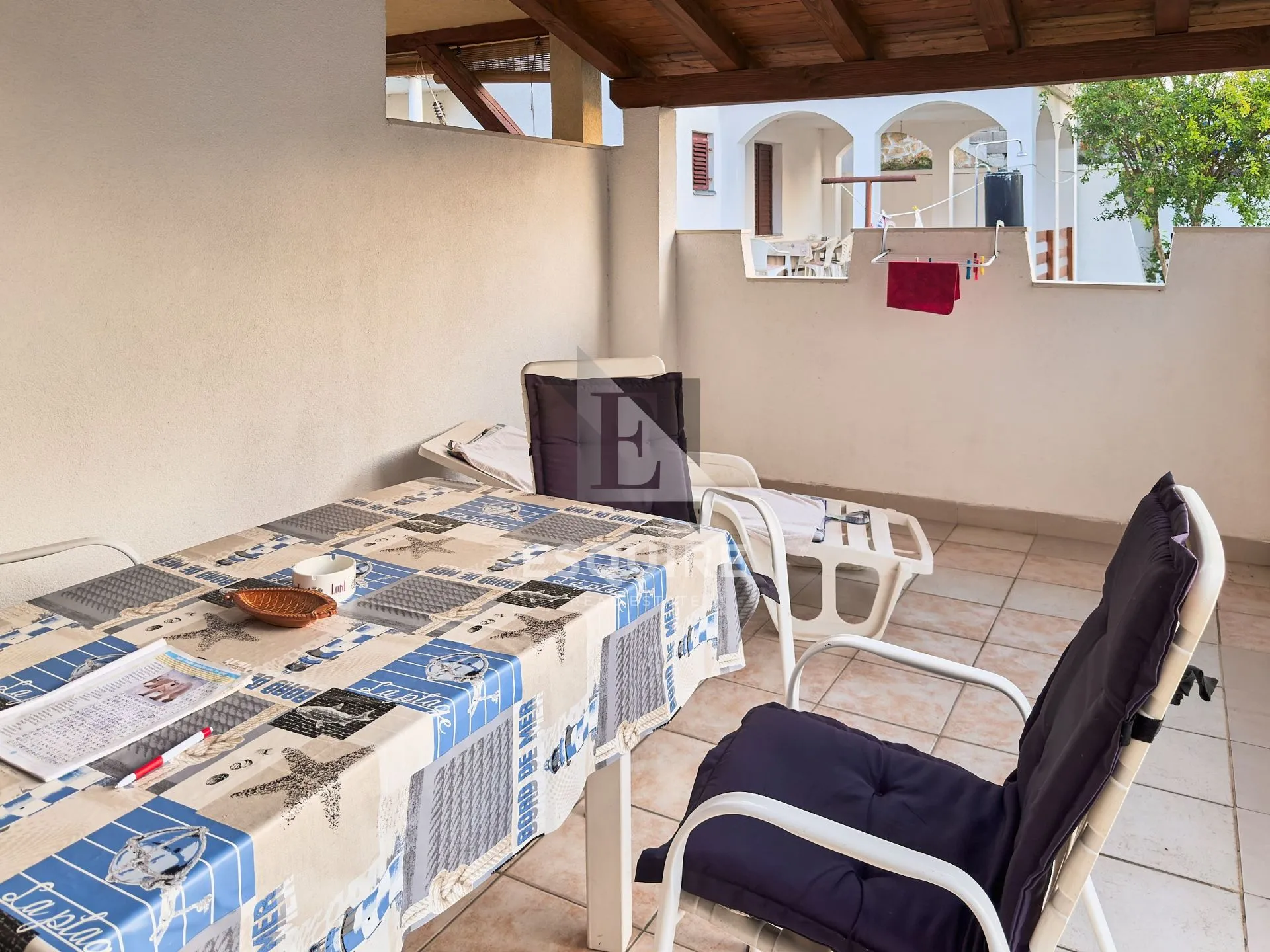 privlaka-sabunike, dvojna kuća s dva apartmana – 700 m od pješčane plaže!! - slika 8