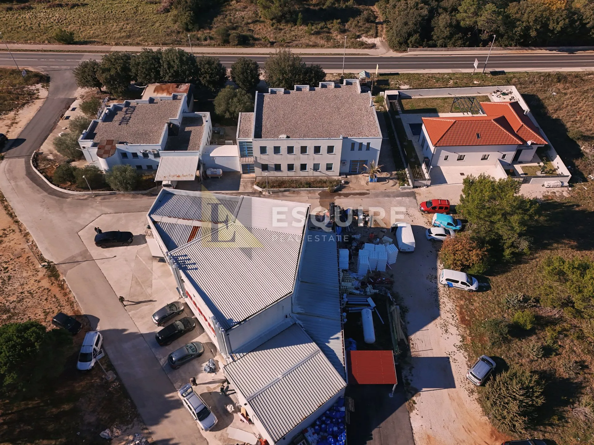 zaton - dvije poslovno stambene zgrade - 1200m2 - slika 31
