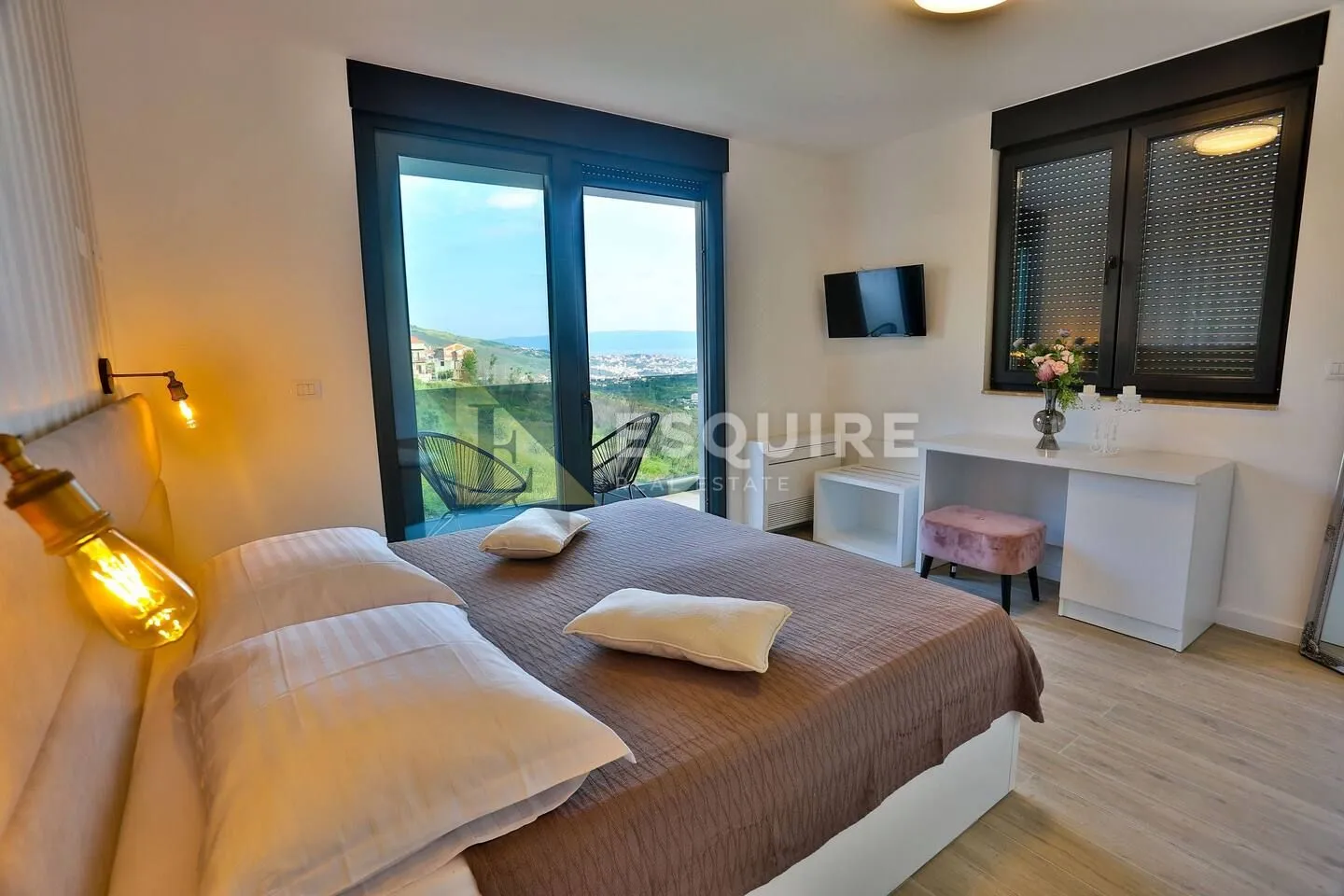 luksuzna vila s bazenom, okolica splita - slika 42