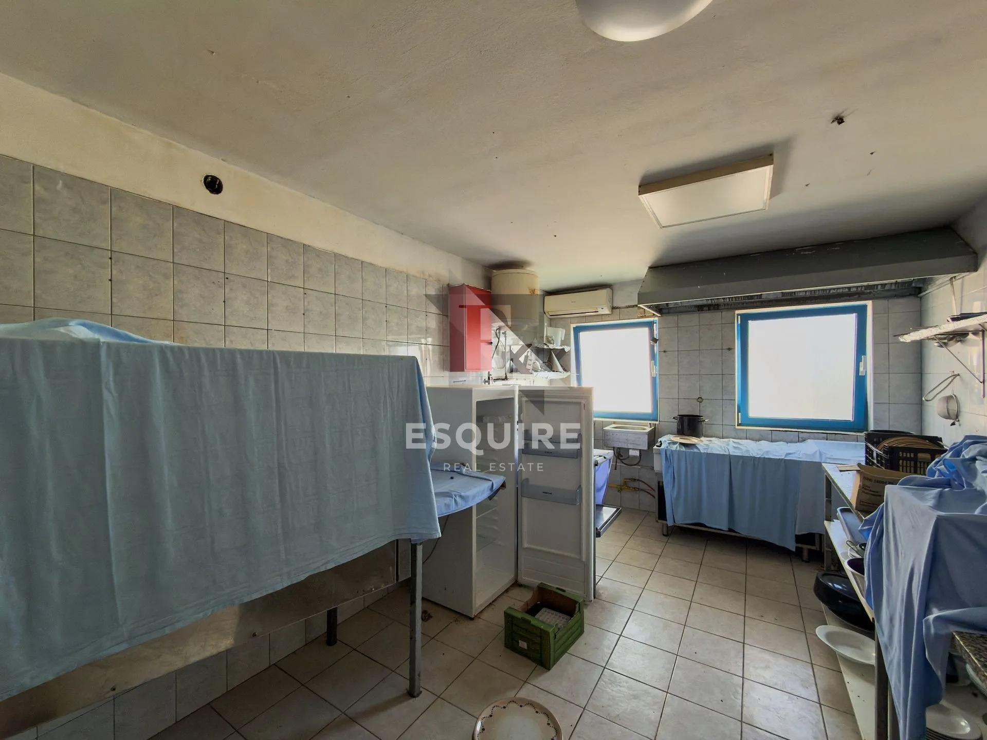 zaton - dvije poslovno stambene zgrade - 1200m2 - slika 24