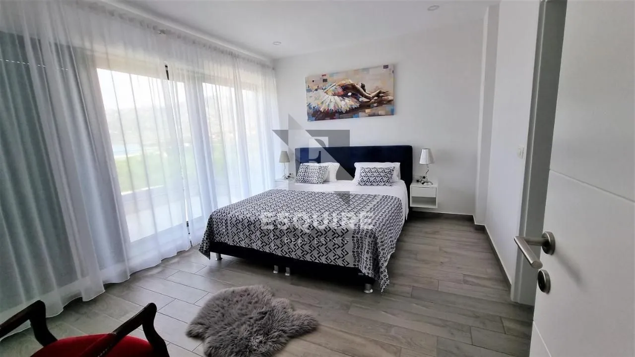 rovanjska - vila katnica s bazenom i velikim vrtom u blizini mora - 270m2 - slika 17