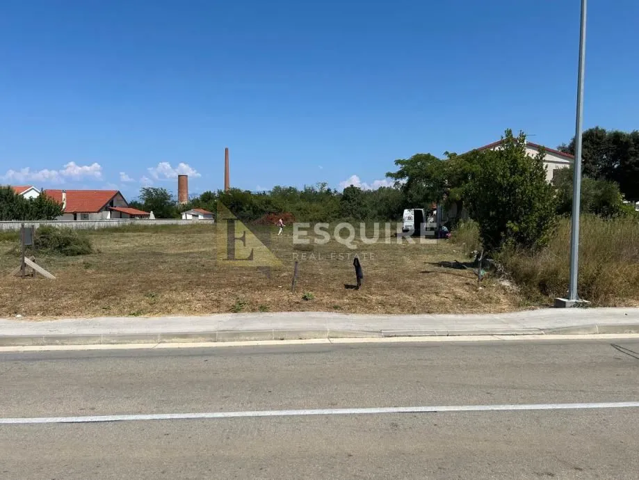zadar - nin građevinsko zemljište za gradnju 4 stambene zgrade - slika 3