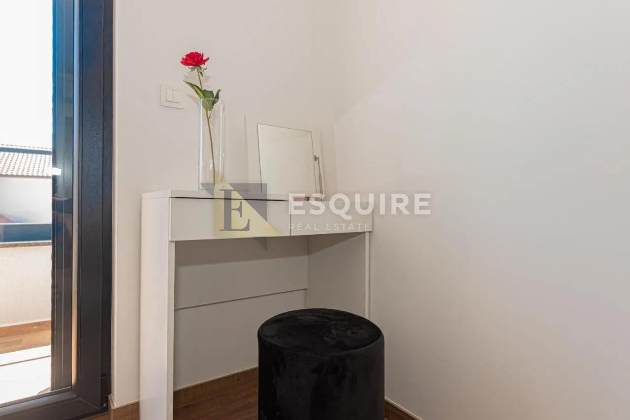 vodice - moderna vila s bazenom - slika 18