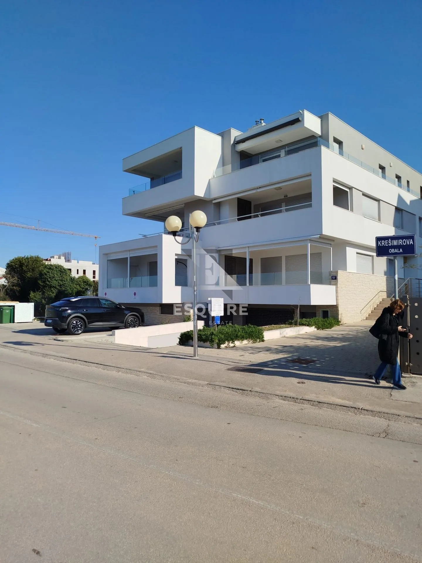 diklo - dvosoban stan s vrtom i garažom 1. red do mora - 89m2 - slika 4
