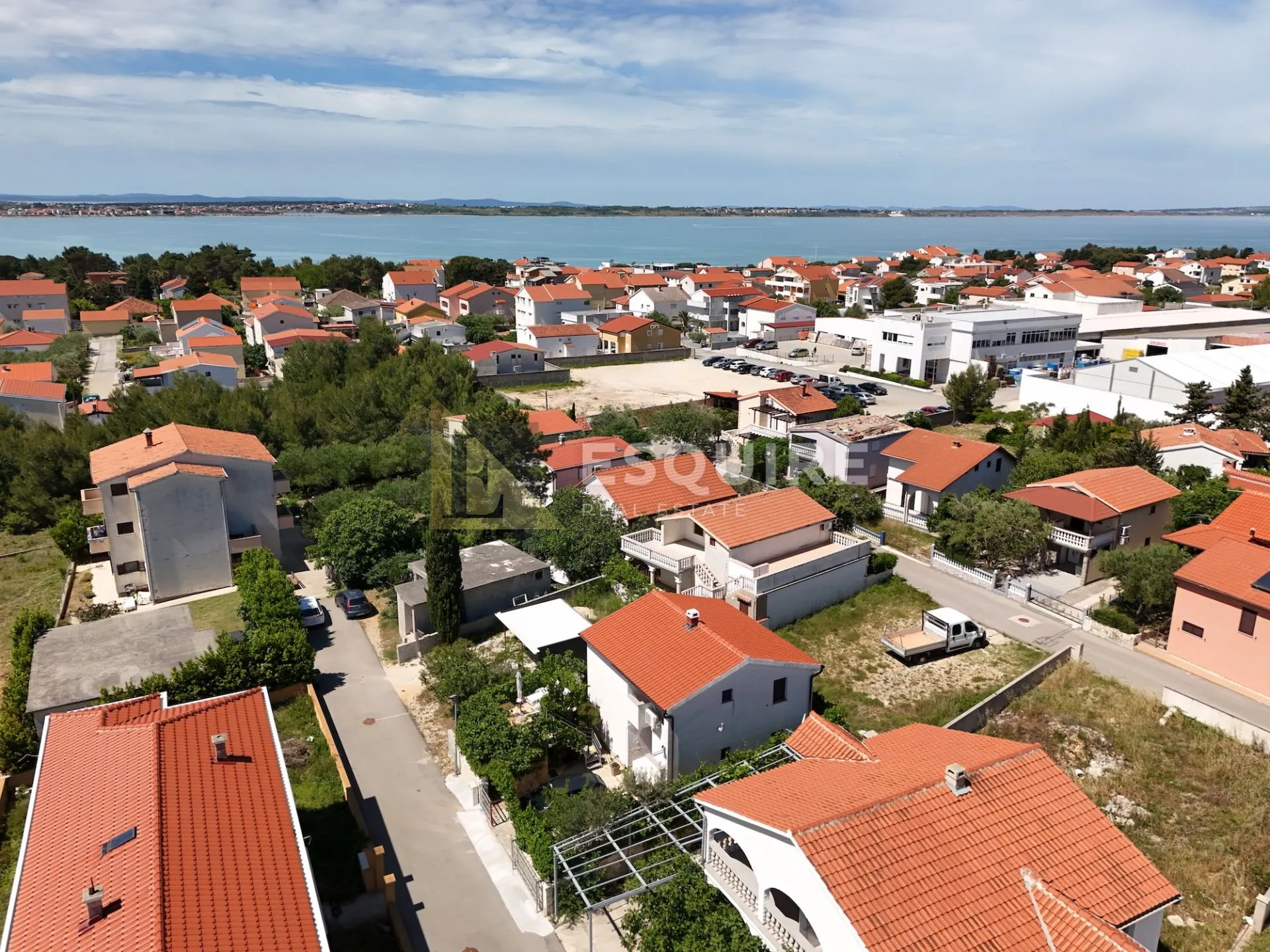 vrsi - samostojeća katnica sa dvije stambene jedinice - 250m2 - slika 35