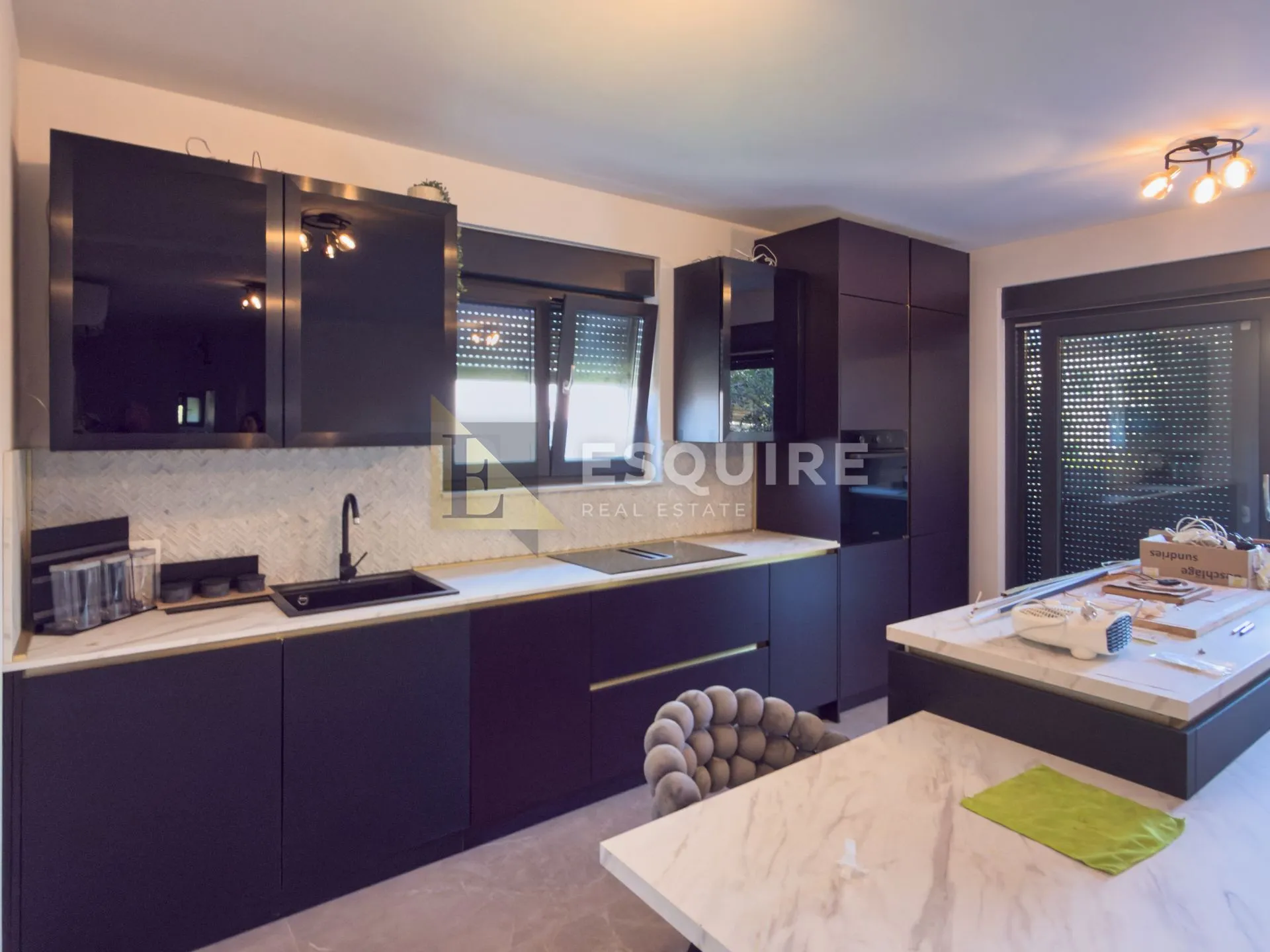 zadar - diklovac - trosoban namješten stan s vrtom i krovnom terasom - 141m2 - slika 9